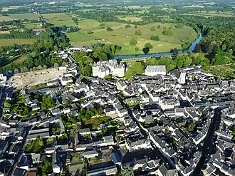 Le Lude vanuit de lucht