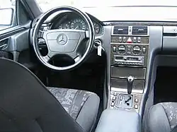 Interieur van een W210 Avantgarde (Mk I, 1996–1999)