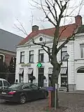 Halfvrijstaand herenhuis
