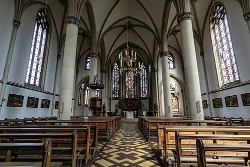 Interieur St. Cornelius- en Cyprianuskerk, Westbevern