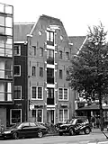 Hoekpand, pakhuis met trapeziumgevel