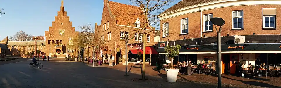 Raadhuis en centrum