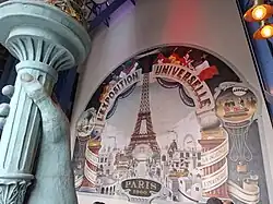 Wachtrij van Eurosat met de arm van het Vrijheidsbeeld