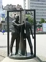 Mann im Drehtür (1986), Frankfurt am Main