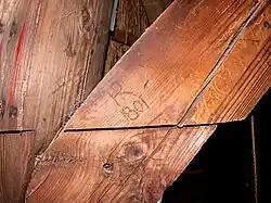 Achtkantstijl met het jaartal 1801 en initialen HR (H. de Roos?)