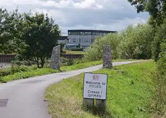 Twee stenen, markering start/stop aan de River Dee