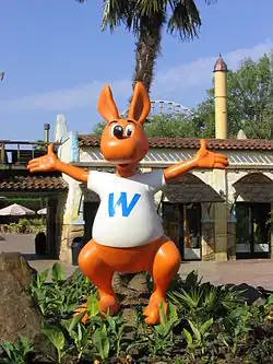 Oude mascotte in het eerste park Walibi (België)