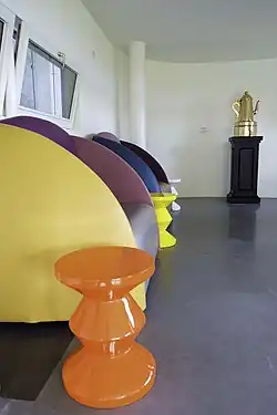 Interieur met Mendini meubilair