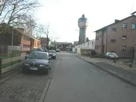 Dorpsgezicht met op de achtergrond de voormalige watertoren