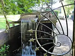 Waterrad bij kasteel Staverden