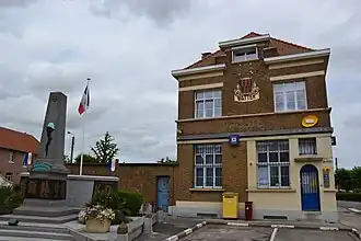 Postkantoor en oorlogsmonument