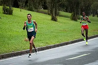 Tesfaye Abera (rechts)