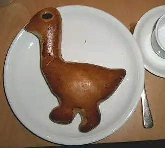 Variant Martinsgans als Hefeteiggebildbrot