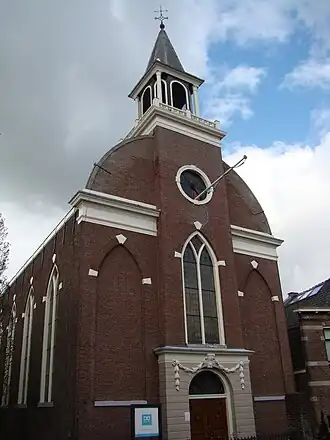 de M Lutherkerk aan Nieuwstad in Weesp