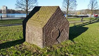 Wegwerphuisje met links Torenwijck (februari 2019)