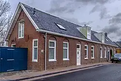 Voormalig armenhuis aan de Mernaweg