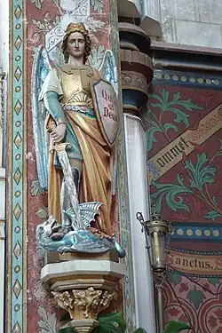 Neogotisch beeld Aartsengel Michaël