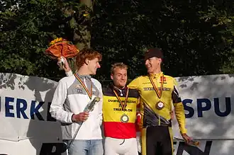 Peter Croes (midden) tijdens de 'International Weiswampach Triathlon' in 2007.