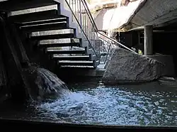 2-geschossige Wasserskulptur (1988) in Wendlingen