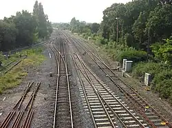 De treinsporen naar de Midlands, ten westen van West Ruislip.