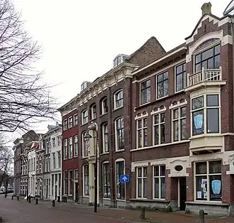 Geheel rechts Westhaven 11, waar in 1902 "De Wijk" werd gevestigd