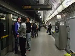 Het bovenste perron van de Jubilee Line