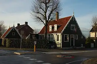 Houten 2-beukig woonhuis