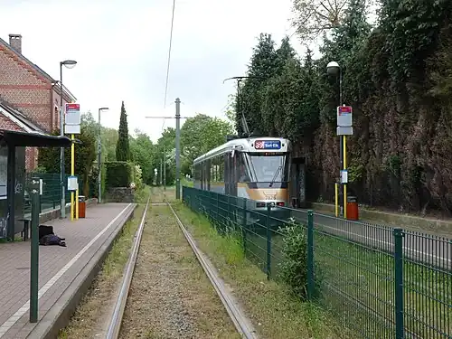 Wezembeek station tramhalte Burbure 2016 07