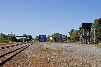 spoorwegdomein met oude watertank