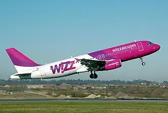 Een Airbus A320-200 van Wizz Air Bulgaria