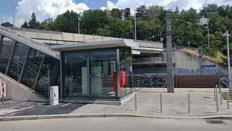 Loopbrug van het station