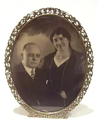 Wilhelm Richters en zijn echtgenote Rika van der Hart, circa 1925