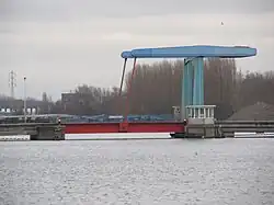 Zijzaanzicht van de Willemsbrug