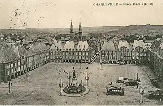 Het hertogelijk plein Place Ducale te Charleville (1906)