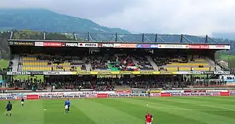 De nieuwe tribune uit 2012