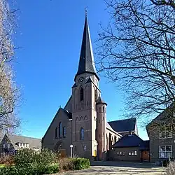 Voorzijde kerk in 2022