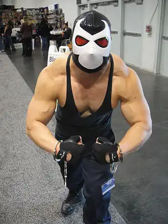 Fan als Bane tijdens WonderCon 2012.