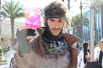 Cosplayer als Gambit tijdens WonderCon 2015.