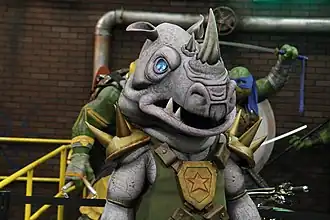 Cosplay Rocksteady tijdens WonderCon 2016.