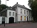Woning annex koetshuis. 'Alkemade'