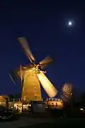 De molen 's avonds, draaiende