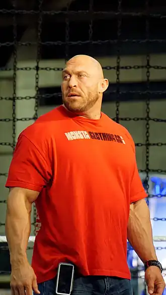 Reeves als Ryback in maart 2016.