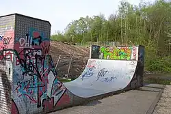 Smalle Hollywood ramp - Locatie: Eulenkopfweg, Wuppertal, Duitsland