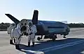 X-37B na de landing op Shuttle Launch and Landing Facility bij missie OTV-4