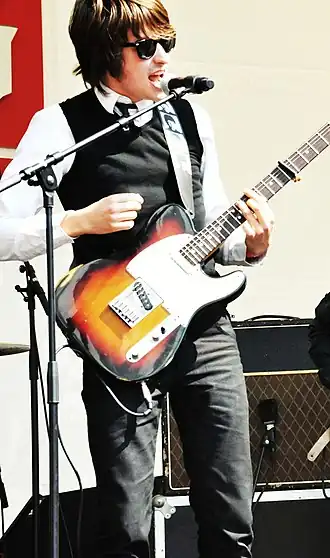 The Hype-frontman Yorick van Norden tijdens een liveconcert