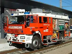 Een straat/spoor voertuig van de vrijwillige brandweer Zams tijdens de open dag