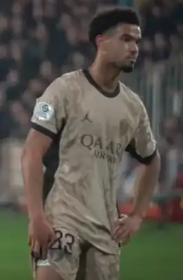 Zaïre-Emery in 2024 als speler van Paris Saint-Germain