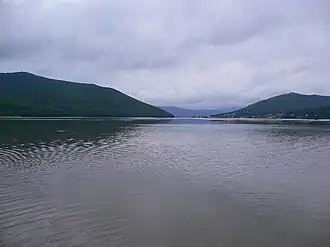 Gezicht over de baai