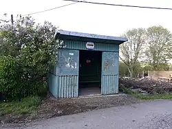 Bushalte bij het dorp (2019)