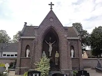 Kerkhofkapel met baarhuisje